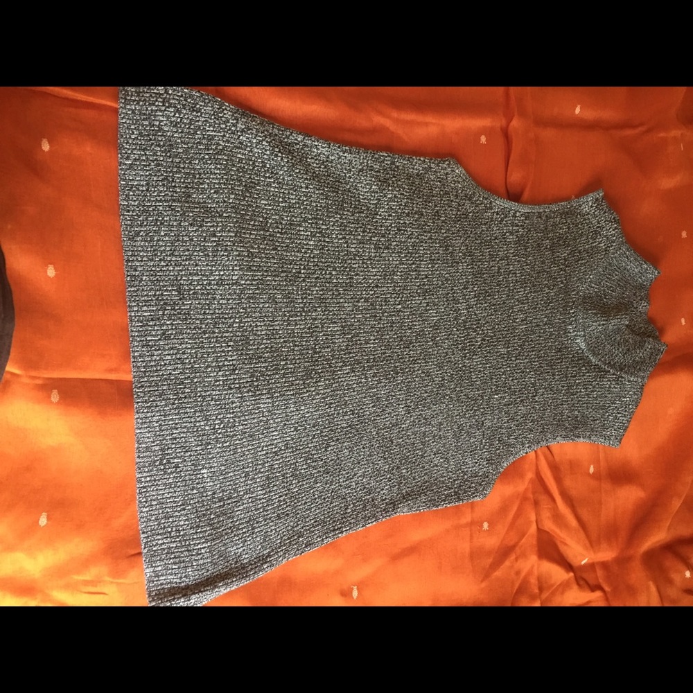 Dana Buchman Sleeveless Sweater